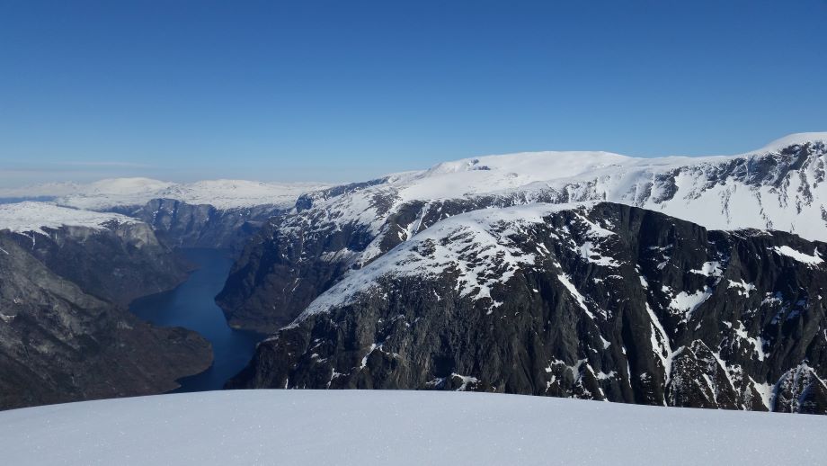 Utsikt fra Bakkanosi mot Nærøyfjorden