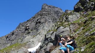Pause under Innerdalstårnet