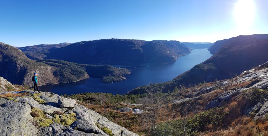 Grei utsikt fra Hikletten sørover Veafjorden!