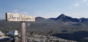 På Store Elgvasshø med Rondane i bakgrunnen